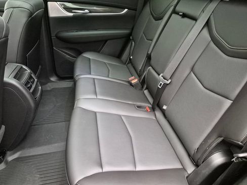 Certified 2023 Cadillac XT5 Sportv w/ LPO, Floor Liner Package AWD/4WD image 22