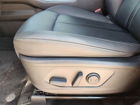 New 2025 Kia Sorento X-Line EX image 17