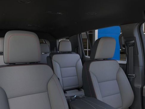 New 2026 Chevrolet Traverse LT FWD image 25