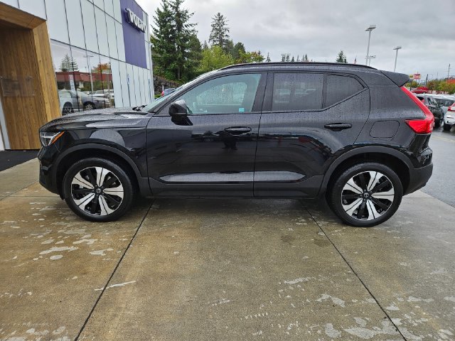 Used 2023 Volvo XC40 Recharge Plus w/ Protection Package Premier AWD/4WD image 8