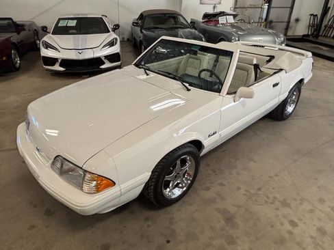 Used 1993 Ford Mustang LX RWD image 20