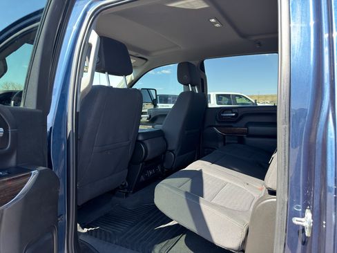 Used 2022 GMC Sierra 2500 SLE w/ SLE Convenience Package AWD/4WD image 3