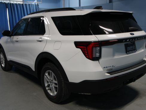 New 2026 Ford Explorer Active AWD/4WD image 26
