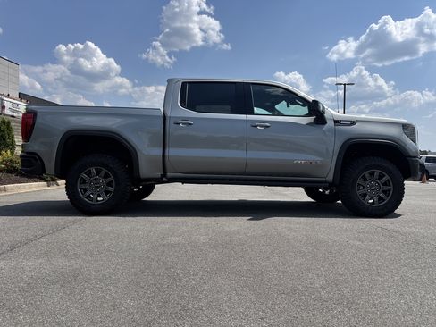 New 2026 GMC Sierra 1500 AT4X AWD/4WD image 11