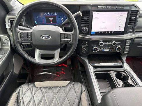 Used 2024 Ford F250 Lariat w/ Lariat Ultimate Package AWD/4WD image 17