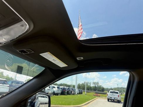 Used 2022 Jeep Grand Cherokee Limited RWD image 12