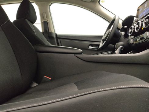 Used 2023 Nissan Sentra SV FWD image 21
