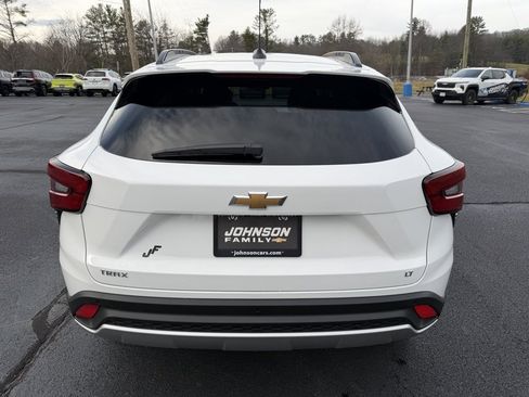 New 2026 Chevrolet Trax LT w/ Driver Confidence Package image 13