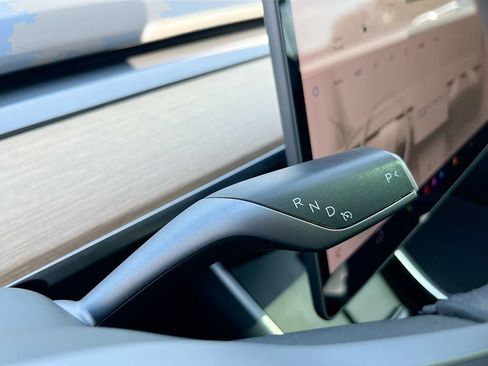 Used 2020 Tesla Model 3 Long Range AWD/4WD image 16
