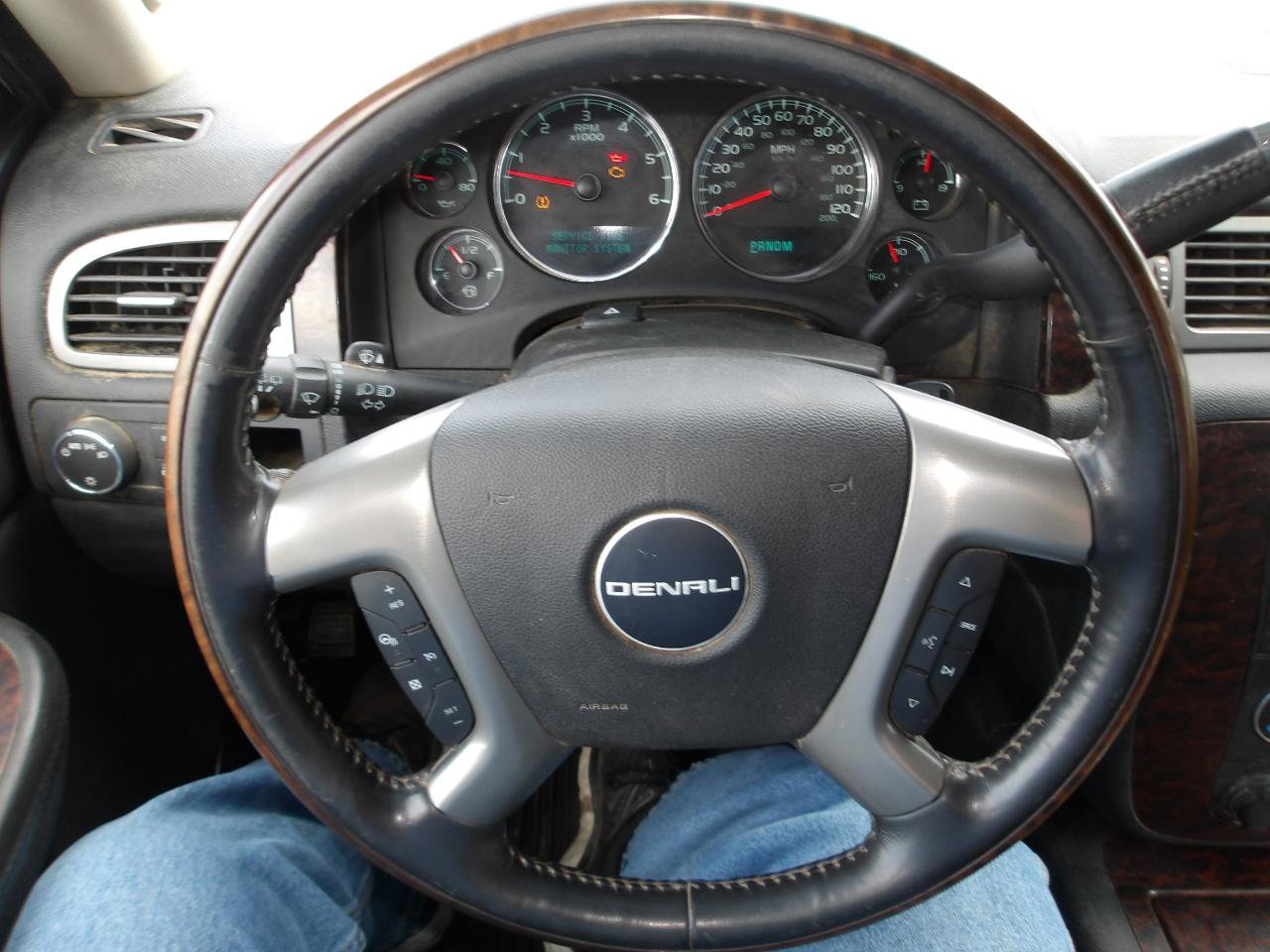 Used 2008 GMC Yukon XL Denali AWD/4WD image 17
