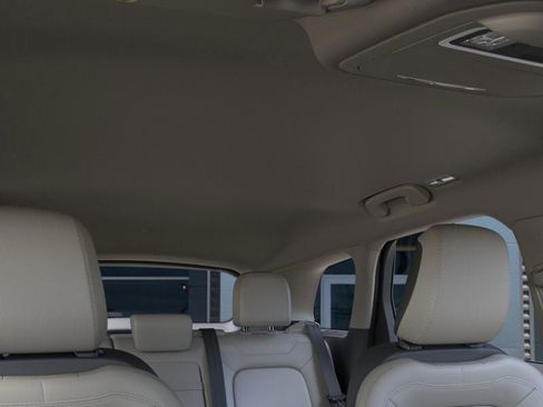 New 2026 Lincoln Corsair Premiere w/ Rear Removable Package Tray image 22