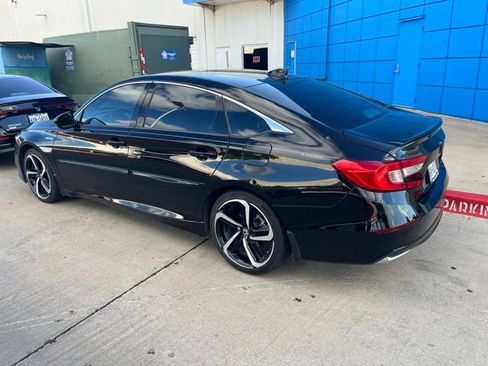 Used 2022 Honda Accord Sport image 4