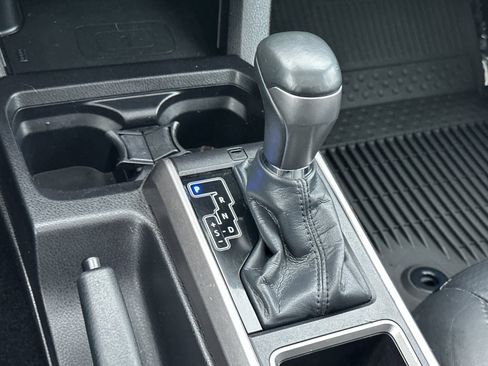 Used 2023 Toyota Tacoma Limited image 21