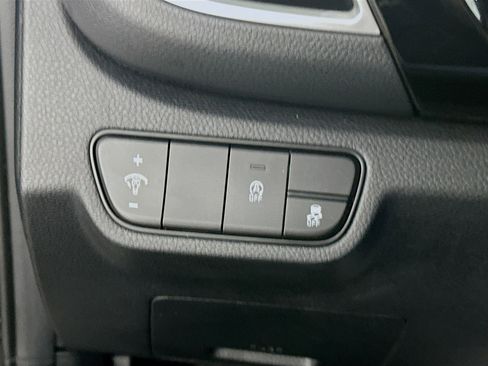 Used 2025 Kia Seltos S image 17