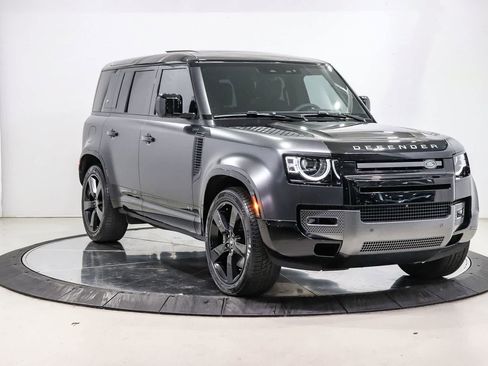 Used 2023 Land Rover Defender 110 V8 AWD/4WD image 5