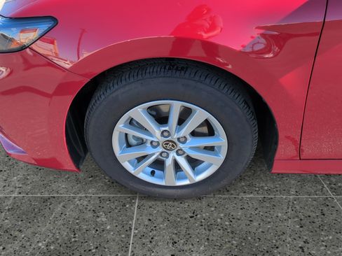 Used 2025 Toyota Camry LE image 14