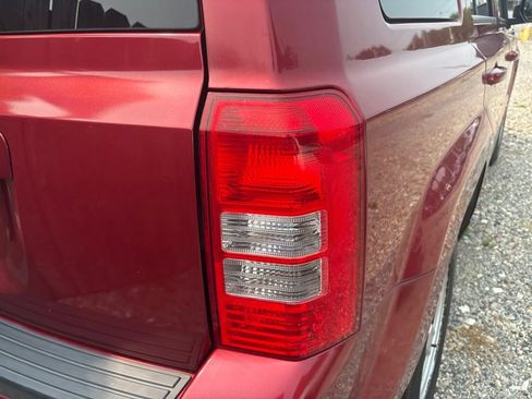 Used 2017 Jeep Patriot Sport w/ Power Value Group FWD image 30
