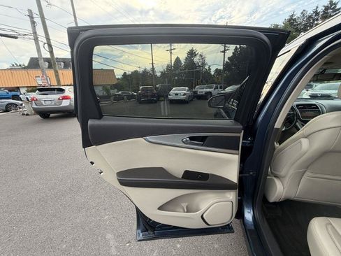 Used 2018 Lincoln MKX Premiere FWD image 15