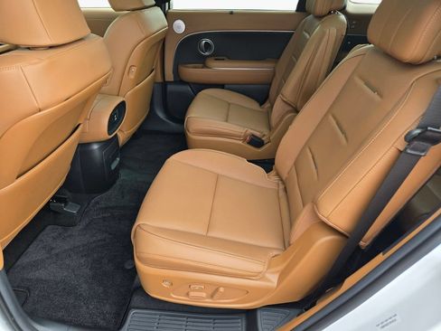 Certified 2026 Hyundai Palisade Calligraphy FWD image 18