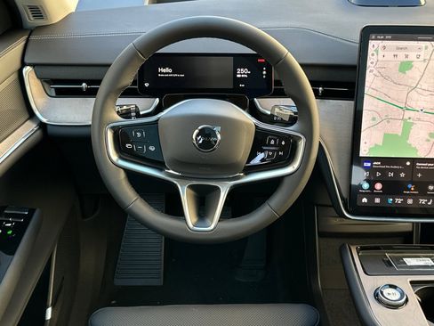 New 2025 Volvo EX90 Ultra image 15