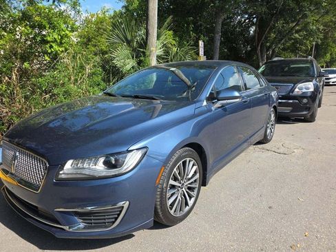 Used 2019 Lincoln MKZ Premiere FWD image 2