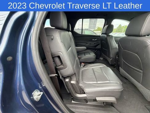 Used 2023 Chevrolet Traverse LT AWD/4WD image 23