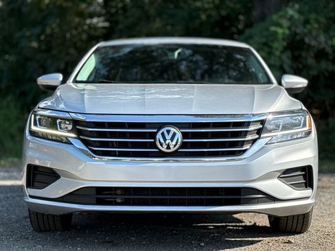 Used 2021 Volkswagen Passat 2.0T SE image 8