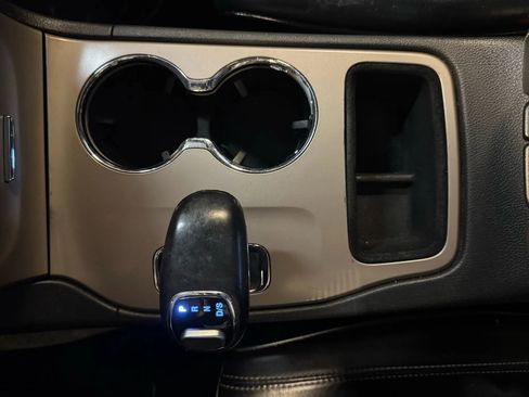 Used 2015 Jeep Grand Cherokee Overland w/ Advanced Technology Group image 20