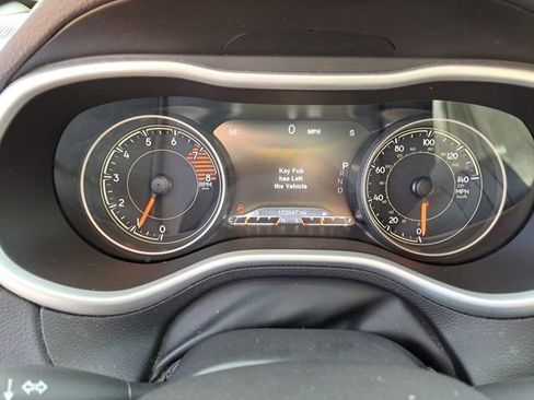 Used 2018 Jeep Cherokee Trailhawk w/ Comfort/Convenience Group image 8