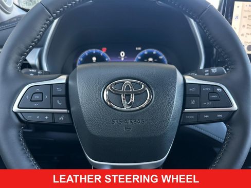 New 2026 Toyota Highlander Limited AWD/4WD image 26