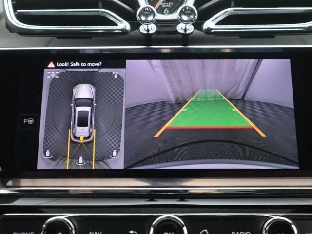 Used 2025 Bentley Bentayga Extended Wheelbase AWD/4WD image 16