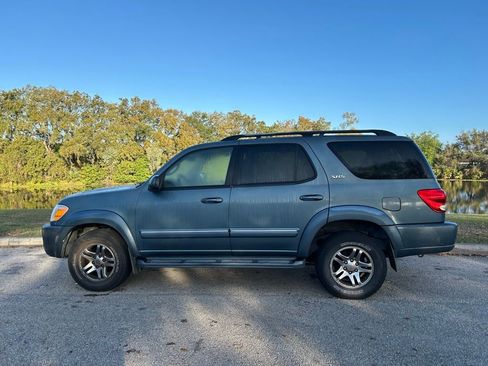 Used 2007 Toyota Sequoia SR5 image 2