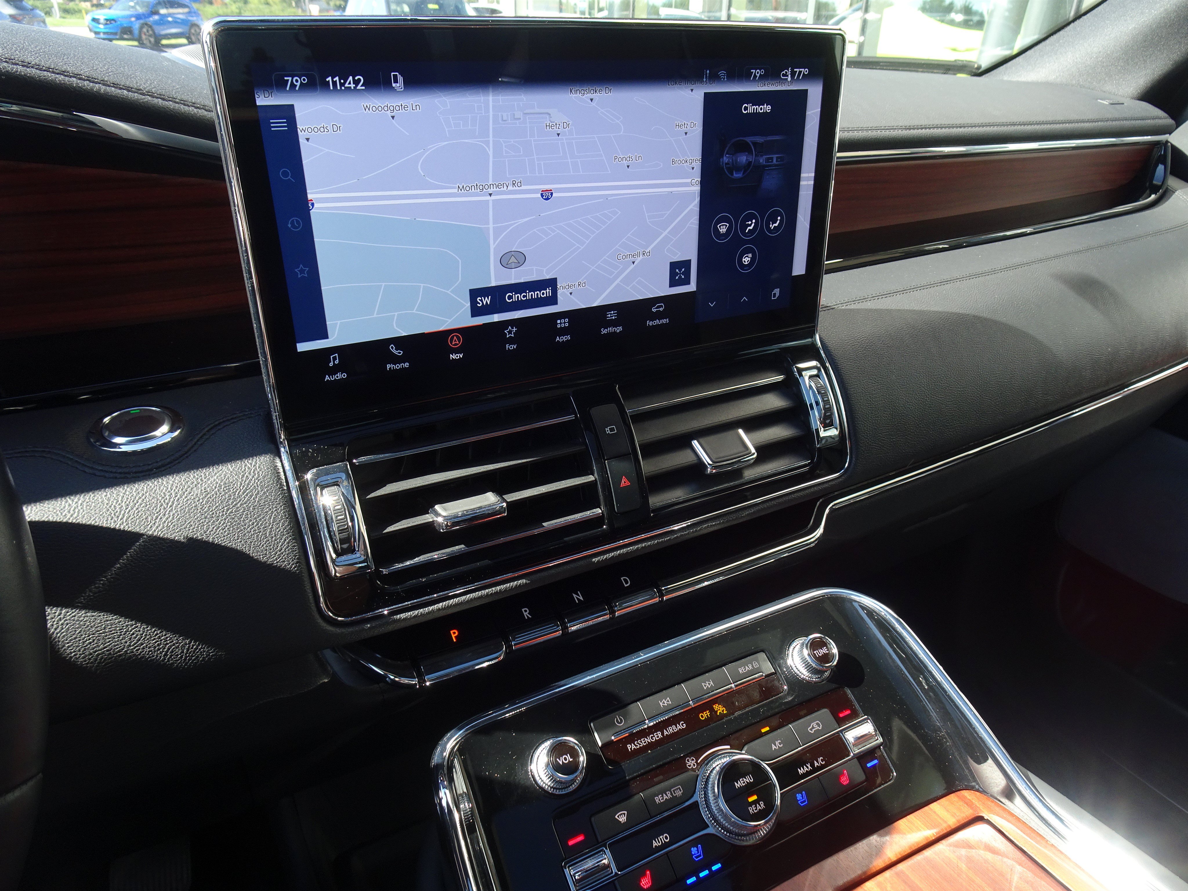 Used 2024 Lincoln Navigator Reserve AWD/4WD image 21