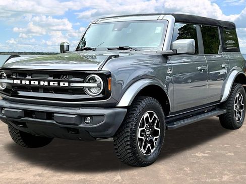 Used 2023 Ford Bronco Outer Banks AWD/4WD image 4