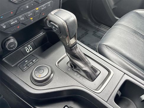 Used 2019 Ford Ranger Lariat image 16