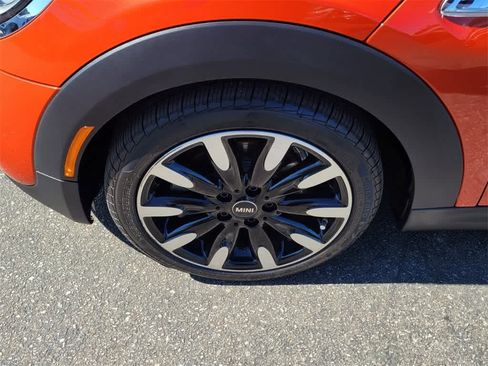 Used 2021 MINI Cooper S image 9