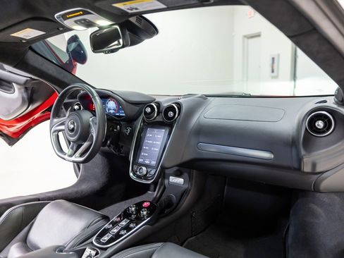 Used 2023 McLaren GT image 30