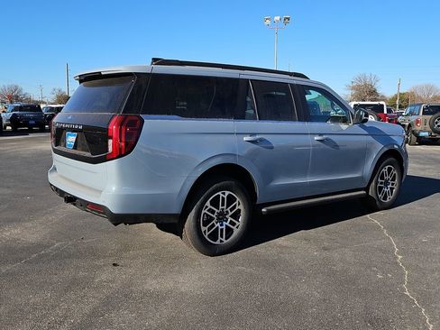 New 2026 Ford Expedition Active image 13