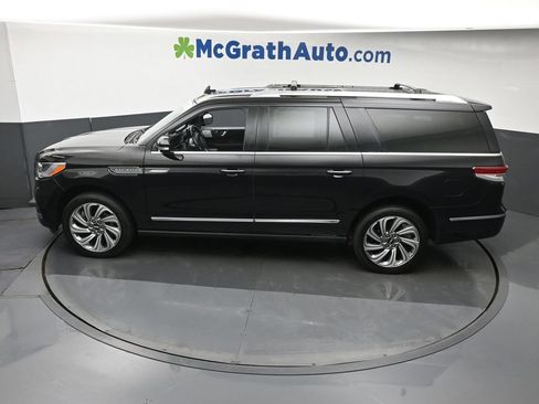 Used 2023 Lincoln Navigator L Reserve AWD/4WD image 27