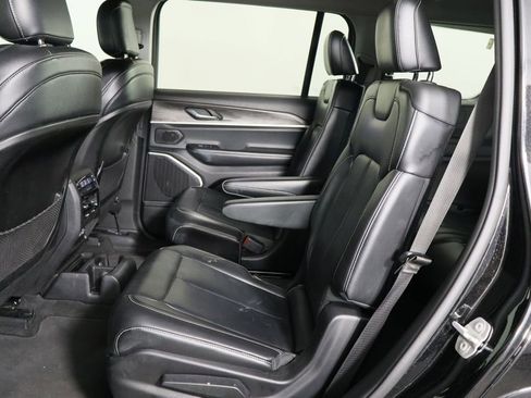 Used 2021 Jeep Grand Cherokee L Limited image 17