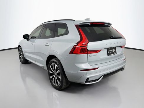 Used 2024 Volvo XC60 B5 Plus AWD/4WD image 8