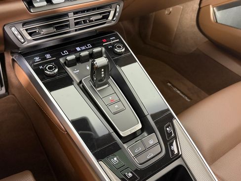 Used 2024 Porsche 911 Carrera 4S image 19