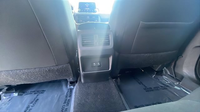 Used 2025 Nissan Rogue SV AWD/4WD image 23