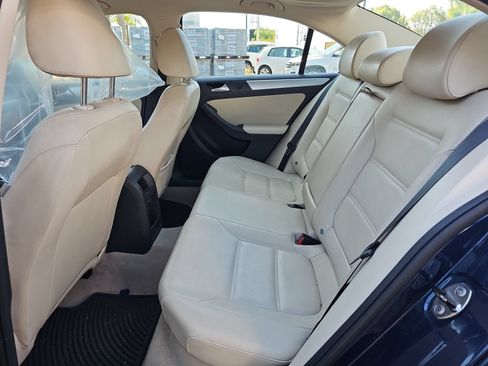 Used 2014 Volkswagen Jetta SE FWD image 15