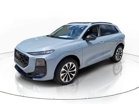 New 2026 Audi Q3 quattro 2.0T AWD/4WD image 2