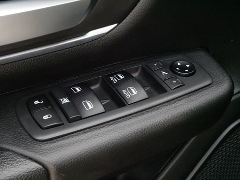 Used 2019 RAM 1500 Big Horn AWD/4WD image 19