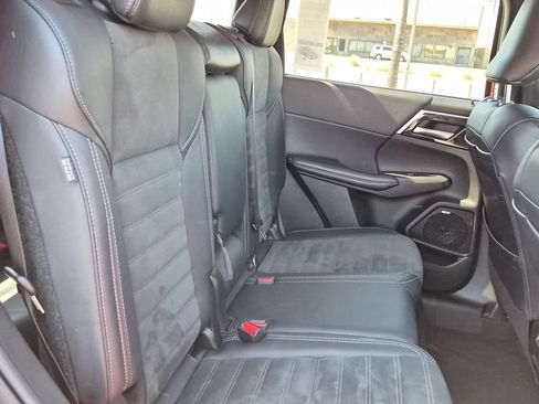 Used 2025 Mitsubishi Outlander SE AWD/4WD image 31