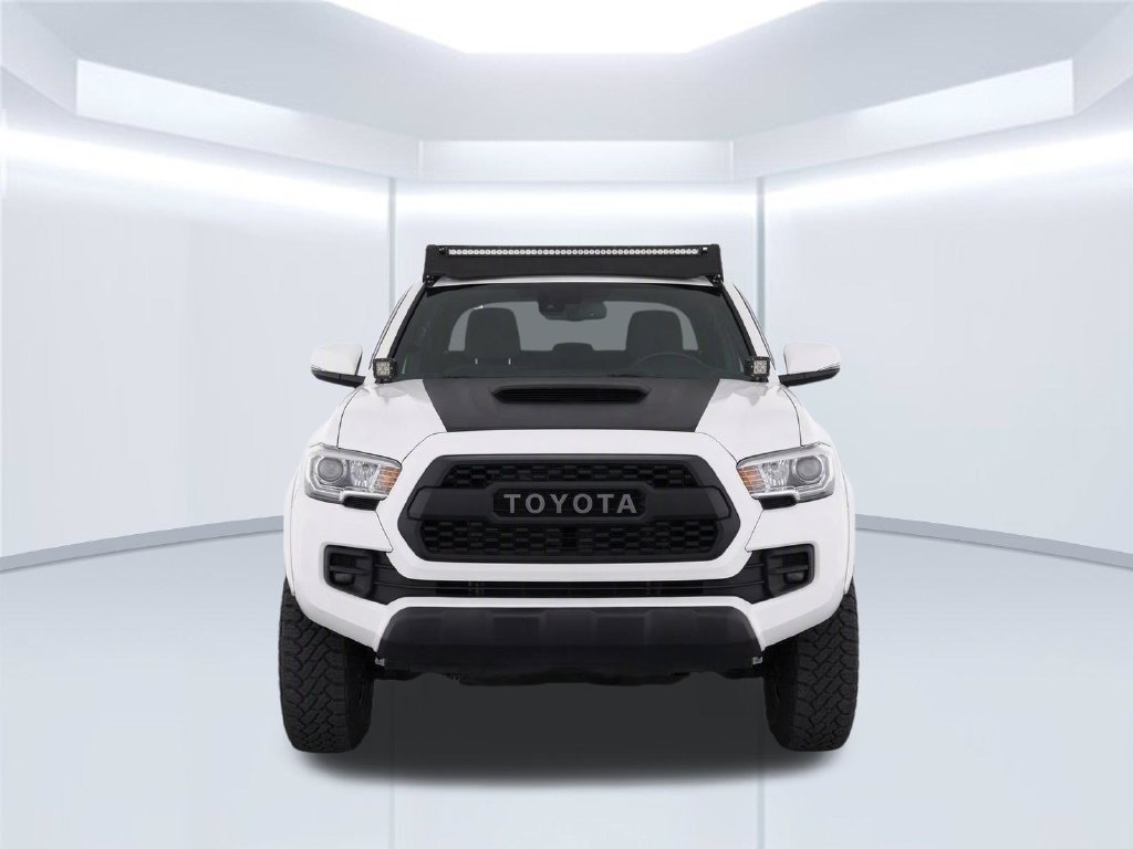 Used 2017 Toyota Tacoma TRD Off-Road AWD/4WD image 6