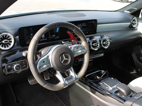 Used 2021 Mercedes-Benz CLA 35 AMG 4MATIC image 29