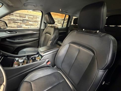 Used 2023 Jeep Grand Cherokee Limited AWD/4WD image 12